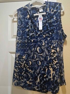 Claudia Richard Blue and Cream Sleeveless V-Neck Animal Print Tank